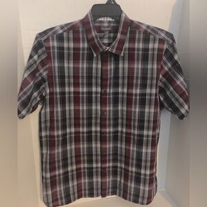 Van Heusen Men's Short Sleeve Button Down Gray Red Plaid Shirt Size - X-Large